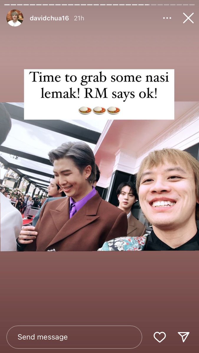 MY_btsarmy's tweet photo. David Chua, Soundtrack producer of “Upin Ipin Keris Siamang Tunggal” met with Hobi and Namjoon!!

Nasi Lemak!!@?$#%tsjs
@BTS_twt https://t.co/8fgzIKoZLr
