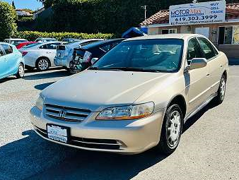 hollymenino's tweet photo. #BREAKING: Amber Alert issued for 3 yr/old Faith Collins. Bothell Police say she was last seen at 9838 Northeast 190th Street in Bothell in a 2001 Gold Honda Accord w/front end damage. The license plate is BWW8403. She was wearing black dress, beige pants w/black stars

#KOMONews https://t.co/Qz5uxmfuC6