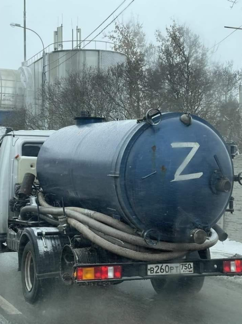 Posledniskaut's tweet photo. Služební vozidlo agentury TASS s čerstvým nákladem informací. https://t.co/oR7sZkEjN2