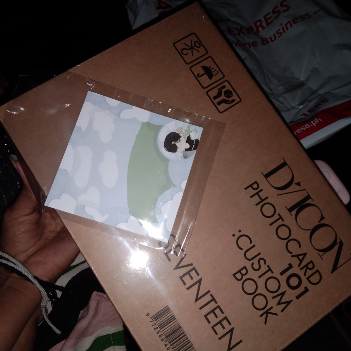 kurokocchiiro's tweet photo. hello po @xingxingph I already received my seventeen dicon 101 custom book po, ang ganda po ng packaging and ang bilis din ma-ship out thank you so much! 🥰

#X2PHfeedback https://t.co/KZgQV7UTjt