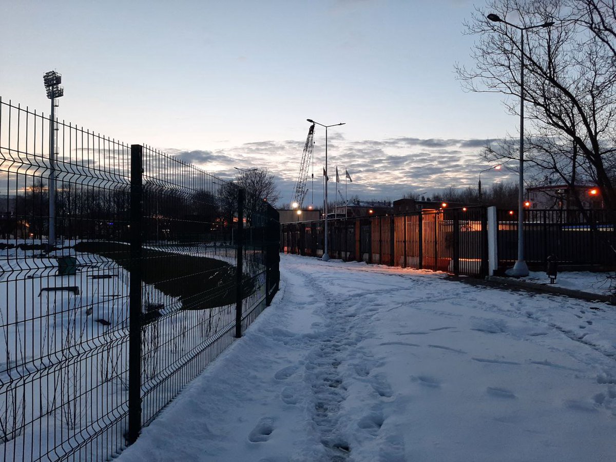 По программе "Мой район" завершается реконструкция стадиона "Москвич".
 
1. Главной идеей было сохранить исторический дух арены, но и наполнить ее современными, технологическими обновками. 
2. Площадь поля увеличилась... hooppy.ru/shared?pid=428…