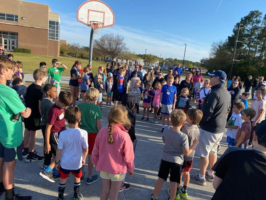 CapeFearFlyers's tweet photo. Very successful start to the 2022 Track and Field Season... Almost as many new comers trying us out with waivers as we had already registered athletes. 

#capefearflyer #runilm #trackandfield #runningcommunity #youthrunners #aautrackandfield #trackfamily #keepkidsactive https://t.co/6VQUS6AsfH