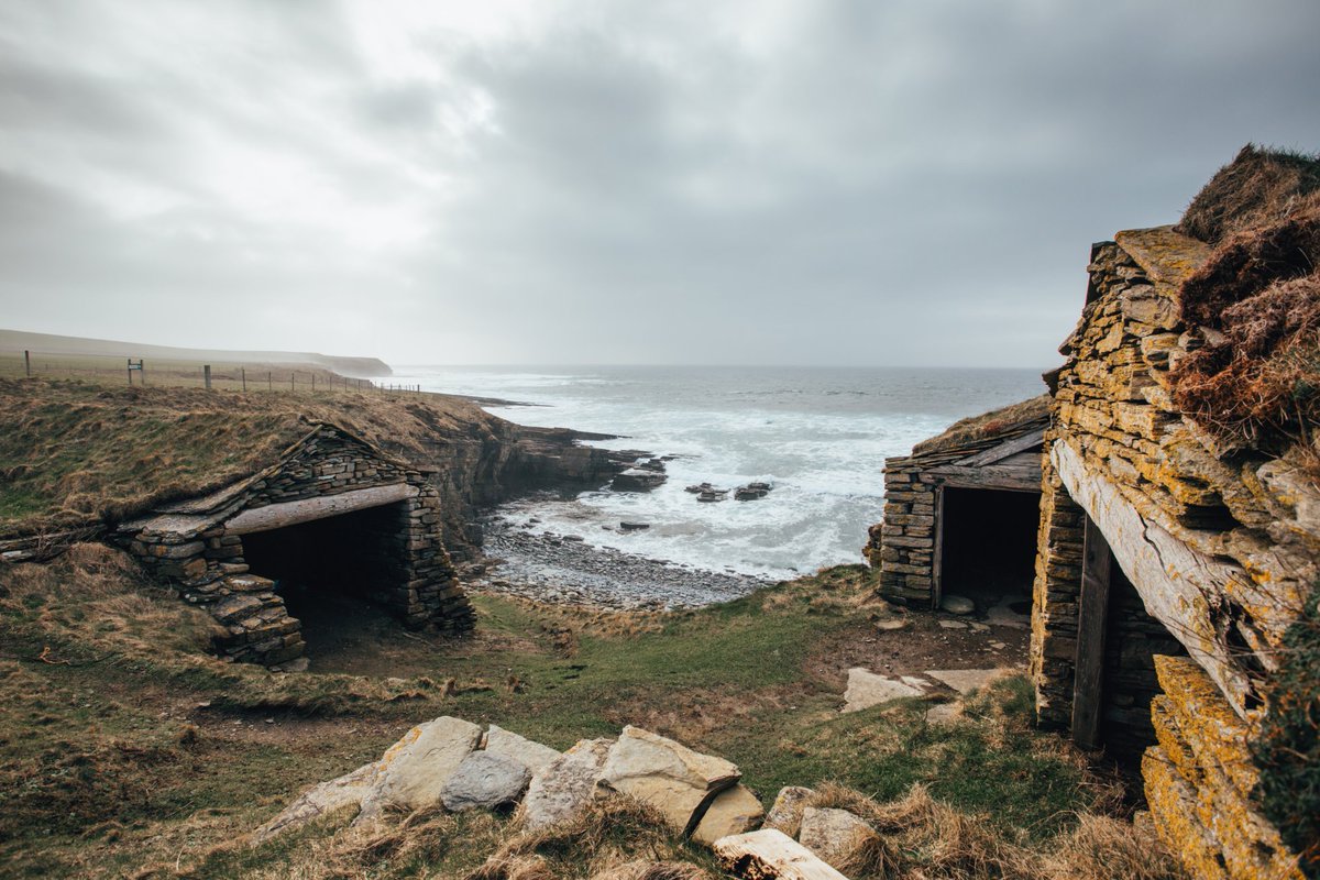 Anacharsis_Edit's tweet photo. Cap sur les #Orcades, à la découverte du folklore orcadien et des « jarls » qui gouvernèrent ce territoire pendant plus de trois siècles.
La Saga des Orcadiens sort jeudi en librairie ! 

#Vikings #booktwt https://t.co/GrPMutaCWQ