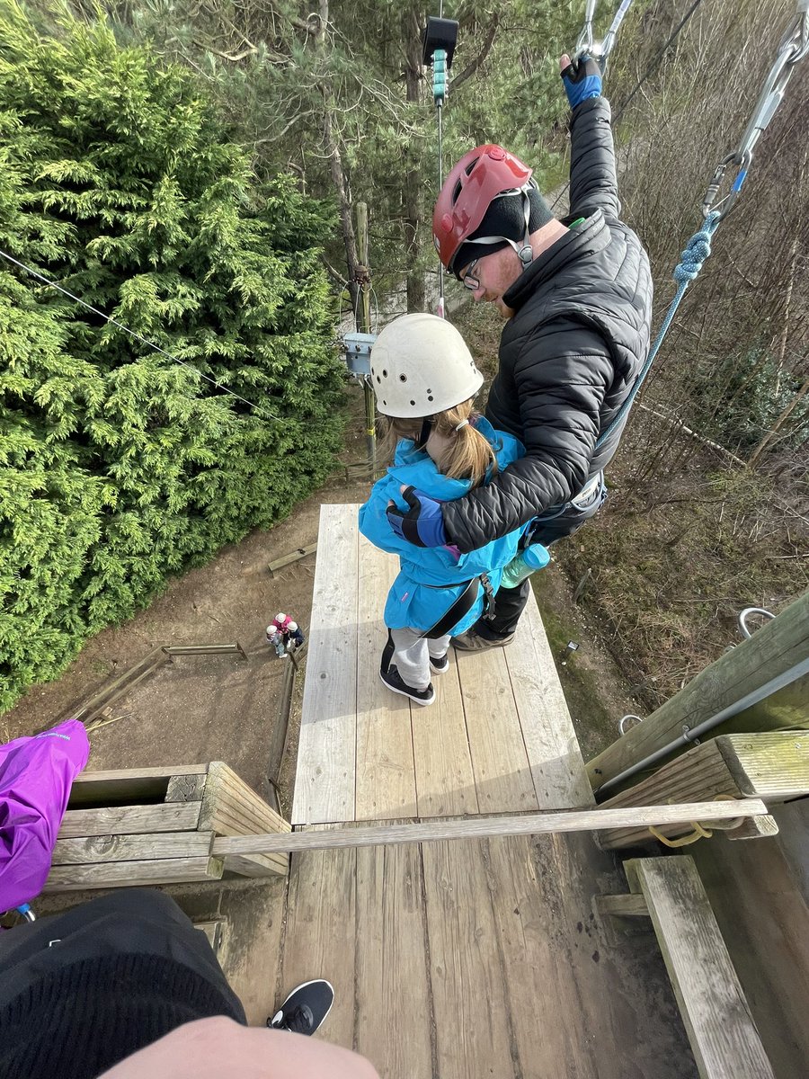 latimerprimary's tweet photo. Group 1 have conquered their fears today. #Latimerresidential #year6 #abseil #rockclimbing #powerfan https://t.co/vwvu82ggi8
