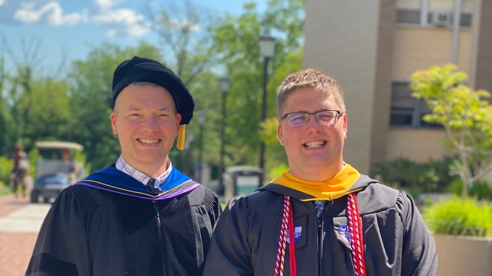 CatholicU_Chem's tweet photo. #CUFoundersDay is TODAY @CatholicUniv! Help 
@CatholicU_Chem fund our next generation of great chemists and biochemists like Jonathan Harrison '21! Jonathan performed research projects from 2018-2021 and is now working at @NIH @NIDDKgov

Visit us at: https://t.co/MBJKXuiRNm https://t.co/CFTl4Wu4my