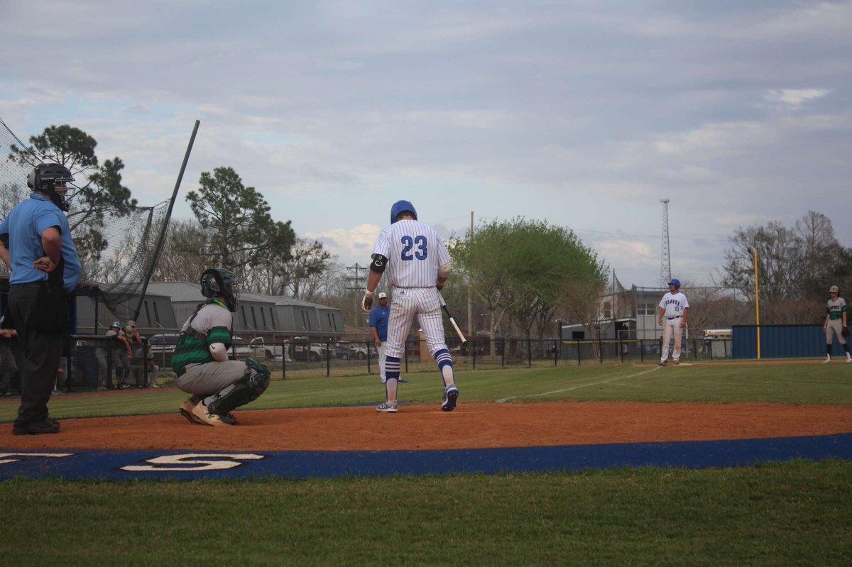 lukelirette23's tweet photo. Extremely blessed and excited to announce my commitment to further my academic and athletic career at Southwest Mississippi Community College 🐻 @JackEdmonson04 @SMCC_BB @Hlb_Baseball https://t.co/yNVGxCRvFk