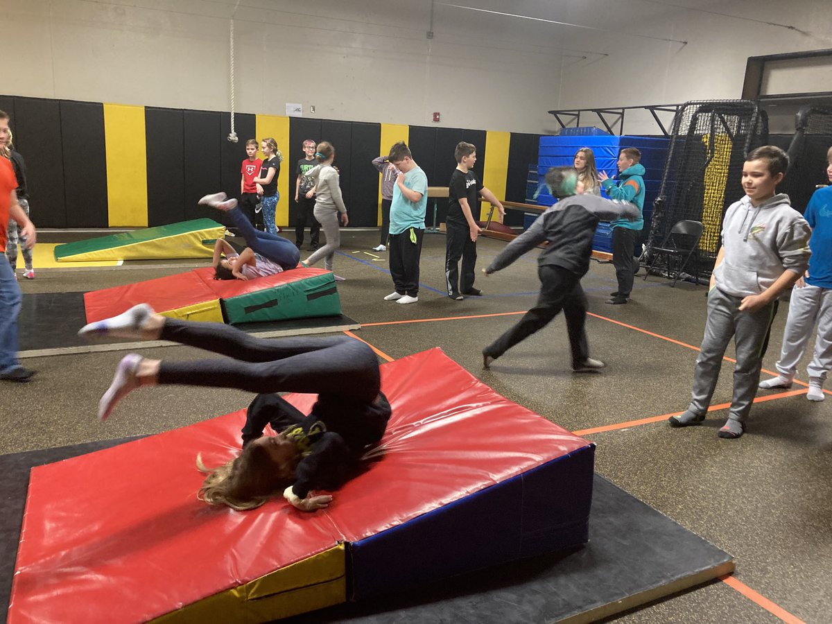 meier_josh's tweet photo. Missed out on the gymnastics unit the last two years. One of my favorite units to do.#wsrpe https://t.co/aKAhxuuyvL
