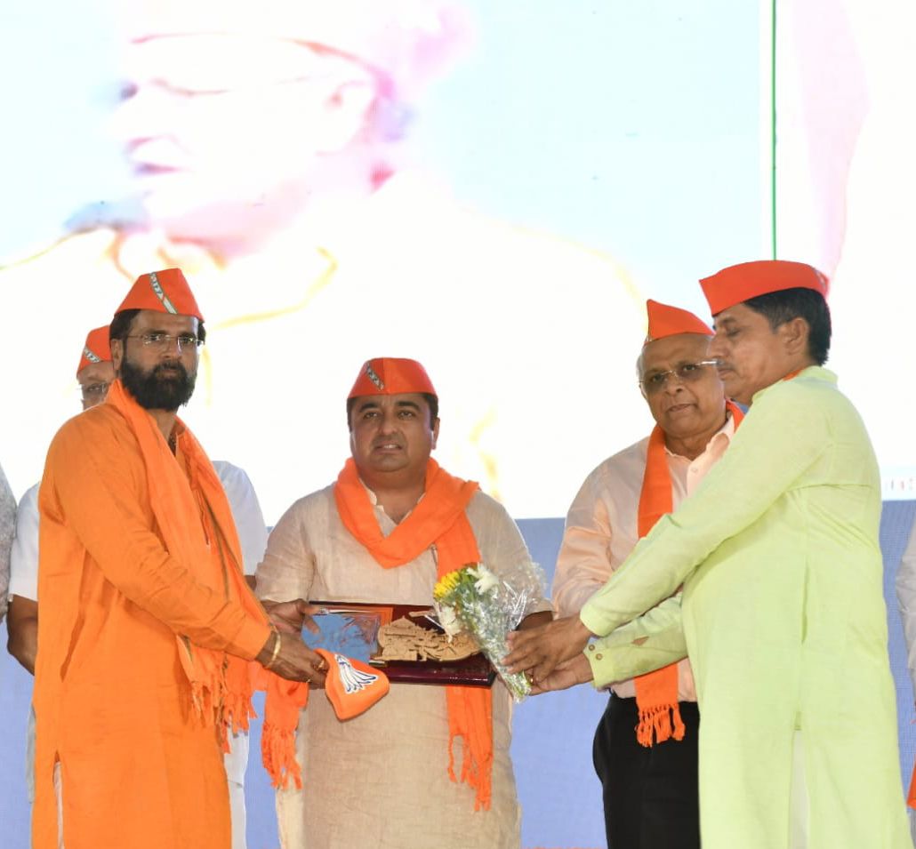 pradipsinhbjp's tweet photo. राष्ट्र कल्याण के लिए समर्पित भाजपा विश्व का सबसे बड़ा राजनीतिक दल है, जिसकी शक्ति समस्त कार्यकर्ता है। https://t.co/BM14q1lZbN
