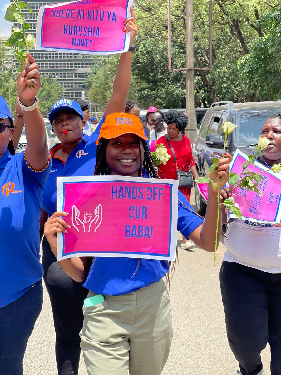 HERachelTabitha's tweet photo. Today we held peaceful demonstrations to advocate for peaceful campaigns and condemn violence. #RespectBaba #YoungCaptains @Mponjiwa @Kaikainaipamei1 @marie_letishah @OdmWomen https://t.co/2WHhWFtb7A