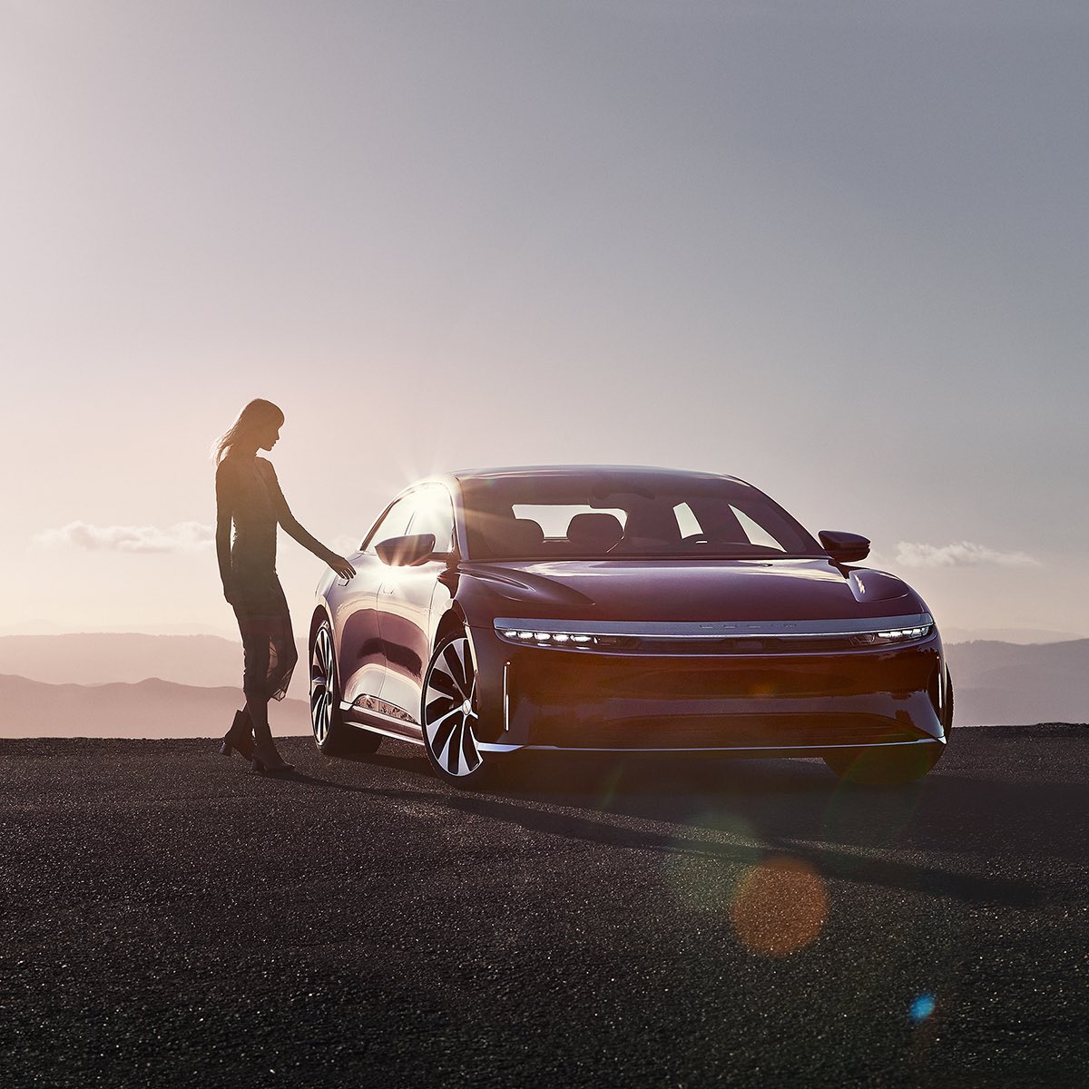 LucidMotors's tweet photo. California-cool comes in four interior colorways, each intended to evoke a sense of place: Santa Monica, Mojave, Tahoe, and Santa Cruz, featured here.

https://t.co/OVSoiasJR0 https://t.co/3v38nqbxRB
