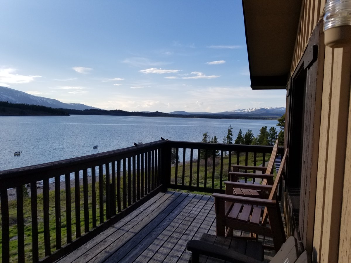 TRAVELFOREVERrd's tweet photo. Our SIGNAL MOUNTAIN LODGE will start taking reservations today for May and June, 2023! Call: 307-543-2831 and for more information on rooms and bookings go to: https://t.co/I4HBAnOLB7
#wyoming #grandteton #nationalpark #lodging #vacation2023 https://t.co/5Ip59J9TGx