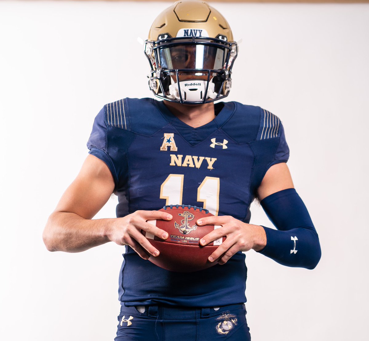 Grateful for the opportunity to further my education and playing career at The United States Naval Academy! ⚓️⚓️Thank you <a href="/NavyCoachYo/">Mick Yokitis</a> <a href="/CoachConiglio51/">Joe Coniglio</a> @NAVYCoachKen ‼️