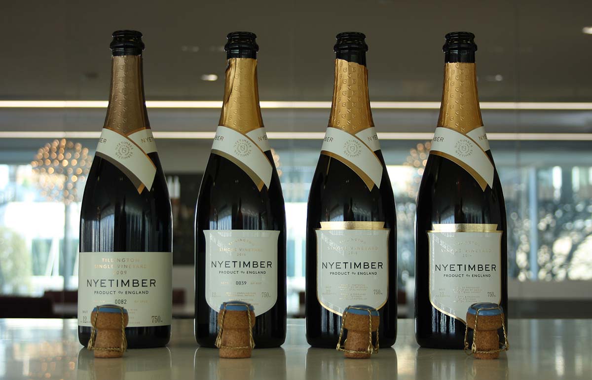 FarrVintners's tweet photo. Click the link for our blog on a fantastic recent tasting of @Nyetimber Tillington with Brad Greatrix

The first vertical tasting outside the property of the first four vintages: 2009, 2010, 2013 &amp; 2014

https://t.co/z38H9a1ztx

#englishwine #englishsparklingwine #nyetimber https://t.co/DPEntNqCG7