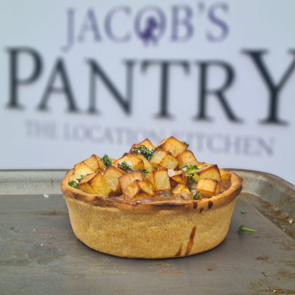 JacobsPantry's tweet photo. 'Panack Pie'
It's on our van this week with our recipe for panackelty that we used for years at the restaurant....

Whacked in a pie, topped with crispy potatoes &amp; served with steamed mixed vegetables. 

AV IT! 🤤😘😋

#Jacobspantry #keepmoving #locationkitchen #local #panackelty https://t.co/8Gziq8AvyQ