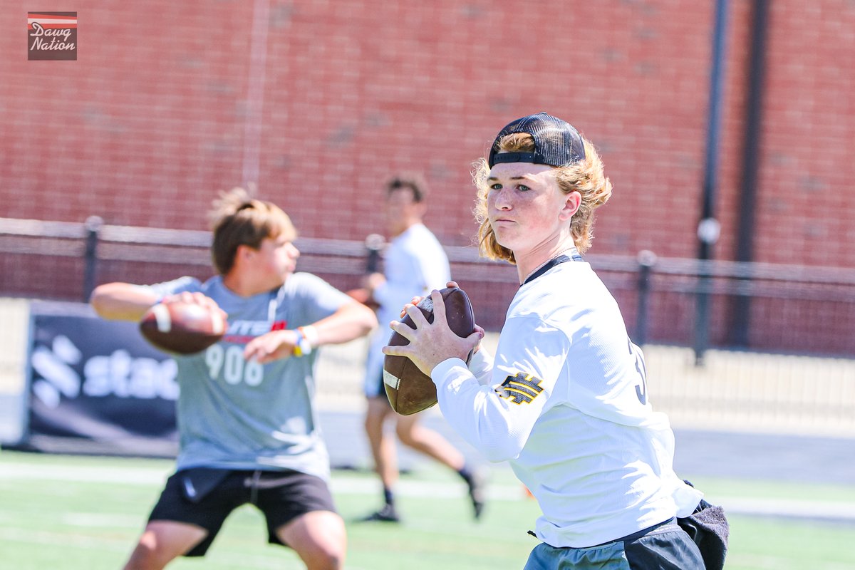 jeffsentell's tweet photo. Something about this 2024 QB from @Elite11 ATL regional. Check the hair. Lost his lid on a rep. Still threw a dart. Colt Ginn. What a name. Can rip it. Accurate. Caught my eye, Kept flashing. Bright future for the Peach County kid. 6-1.5. 173 lbs. UNCC and GSU offers. https://t.co/GbUQhtMhbr