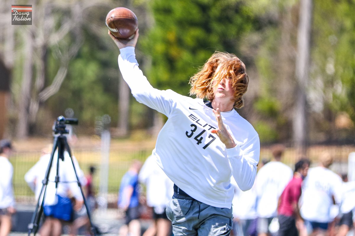 jeffsentell's tweet photo. Something about this 2024 QB from @Elite11 ATL regional. Check the hair. Lost his lid on a rep. Still threw a dart. Colt Ginn. What a name. Can rip it. Accurate. Caught my eye, Kept flashing. Bright future for the Peach County kid. 6-1.5. 173 lbs. UNCC and GSU offers. https://t.co/GbUQhtMhbr