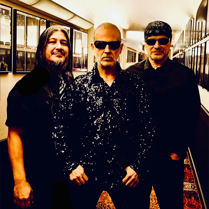 SPILL FEATURE: AGAIN AND AGAIN AND AGAIN - A CONVERSATION WITH IVAN DOROSCHUK OF MEN WITHOUT HATS
spillmagazine.com/58772 

#feature #interview #conversation #rt #retweet #singer #songwriter #band #newwave #pop #synthpop #electronic #eighties #montreal #quebec #canada 🇨🇦