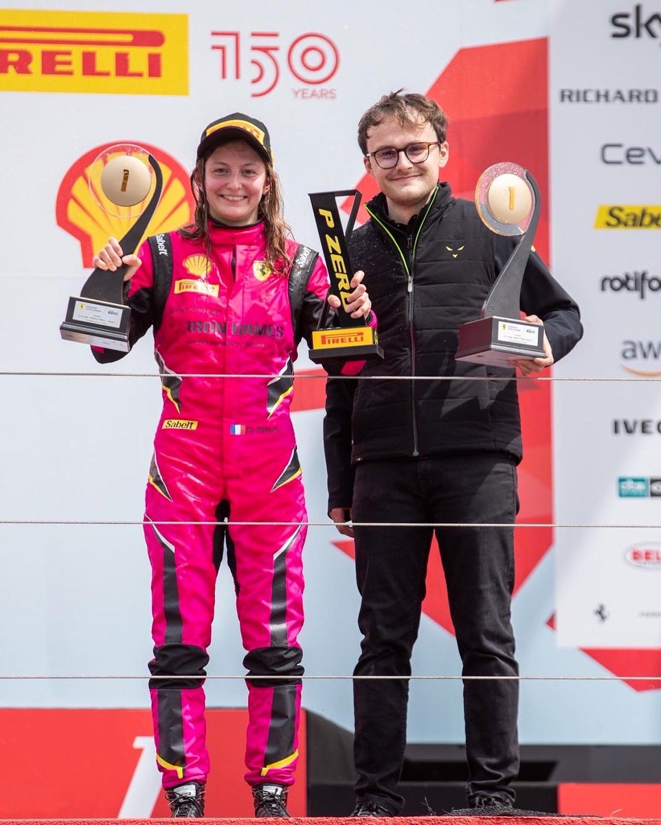 SchoolMts's tweet photo. 🏆 Un weekend da protagonista   👏 Matteo Selva, ex studente di MTS e ora ingegnere per @IronLynx_, è salito sul gradino più alto del podio a Portimão insieme a Doriane Pin, autrice di una fantastica doppietta all’esordio nel Trofeo Pirelli del Ferrari Challenge! https://t.co/vdzyqy8Yl4