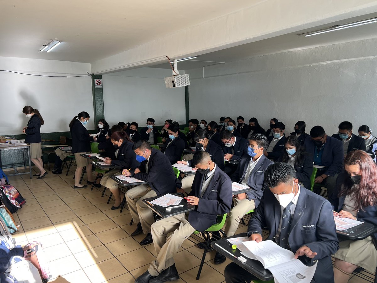 AlfonsoAvilaT29's tweet photo. En la aplicación de la prueba #PLANEA acompañamos a los estudiantes en la #EPO169 para conocer el dominio del campo disciplinar de lenguaje y comunicación. @SeducEdoMex @SEMSedomex @israeljeronimol https://t.co/zHE9uqaO9z