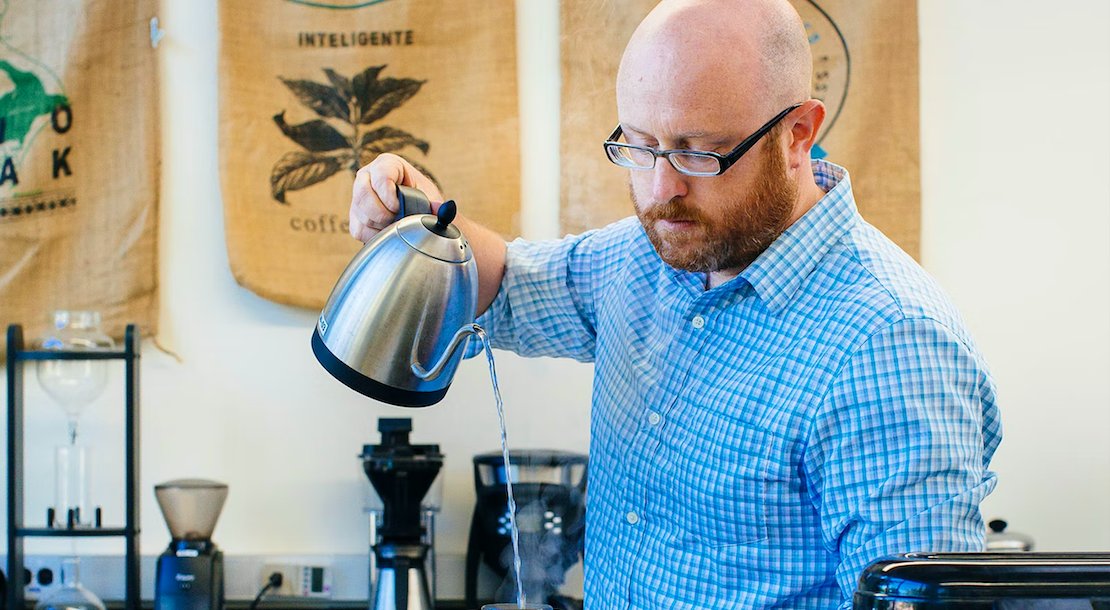 UCDavisCOE's tweet image. The UC Davis Coffee Center was recently featured in the @WineSpectator magazine where the program's goal to teach students how to perfect the #coffeescience of roasting beans and brewing coffee was discussed. #UCDavisEngineering

ow.ly/19pW50IAyQj