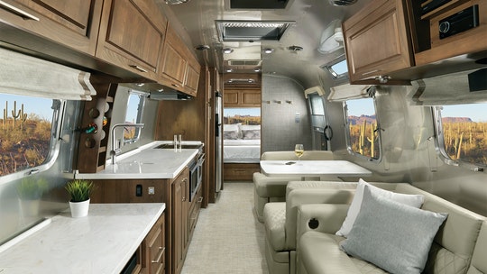 Do you like to pack everything but the kitchen sink? Now, you can roll along with all of the comforts of home. The Airstream Classic boasts the most storage of any Airstream travel trailer, complete with large cabinets, wardrobes and vanity storage. 🙌 go.airstream.com/3gDxj7o