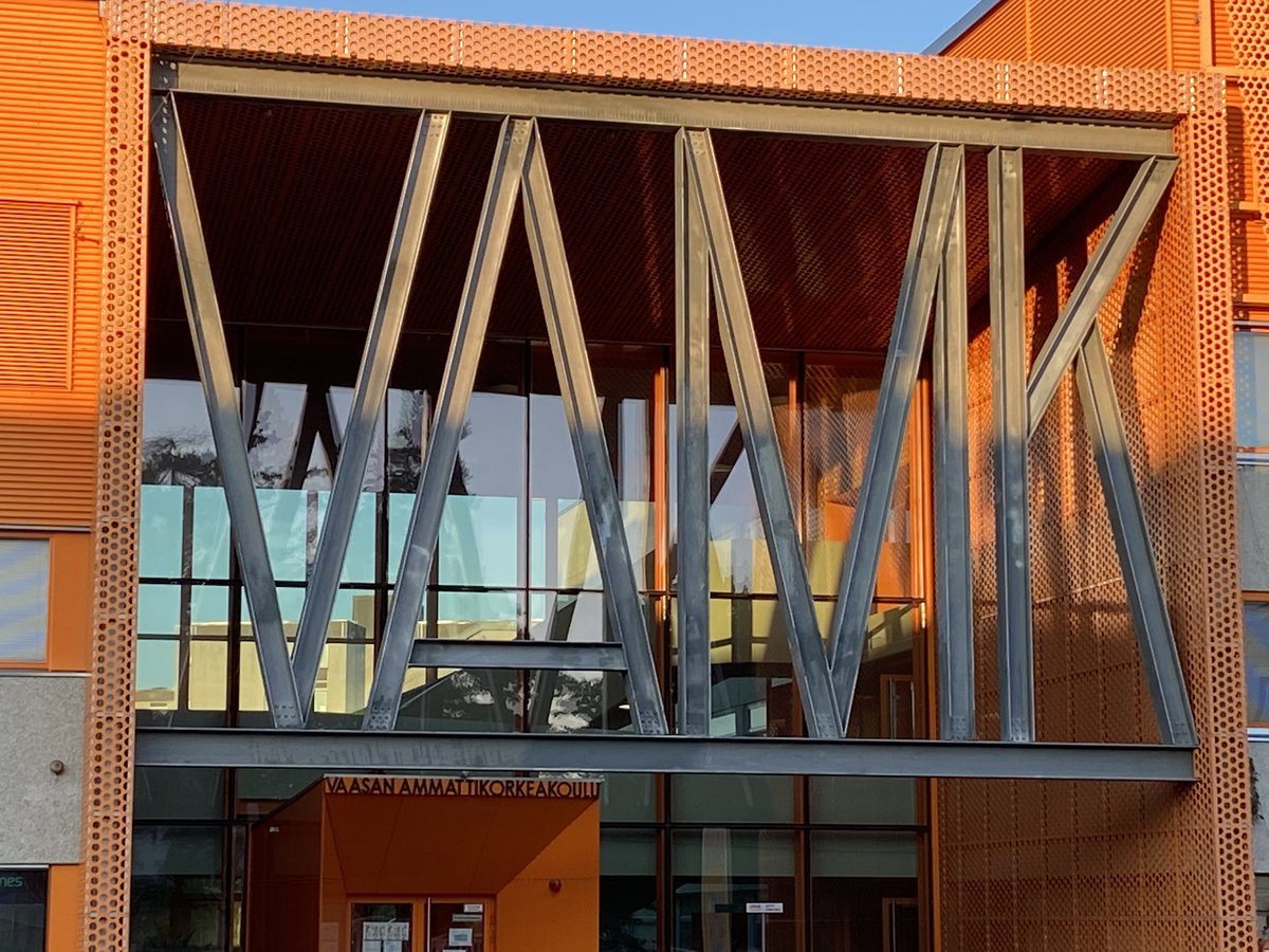 KatiKomulainen's tweet photo. Koulutus on toivon puolella.
Kesän avoin AMK- opinnot maksutta. Kaikille meille. Ihmisille.
We offer free of charge our open university of applied sciences summer studies to all. Many English options available also. #ukrainestudent @VAMKtweets
https://t.co/CLqqTmVjcC https://t.co/tg1omLca6v