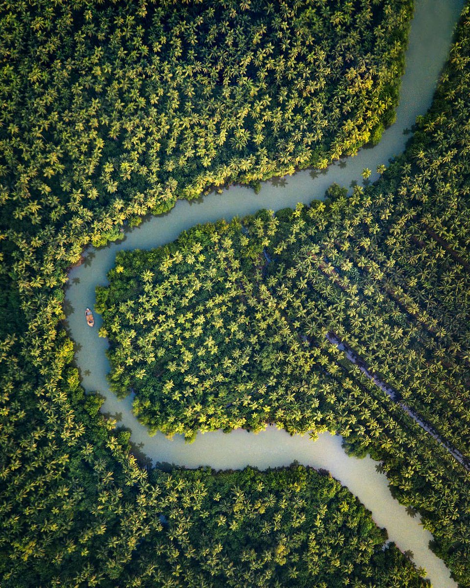 earth's tweet photo. A meander in South Goa.
cc: Chirag Sadhnani https://t.co/806wJGRfH7
