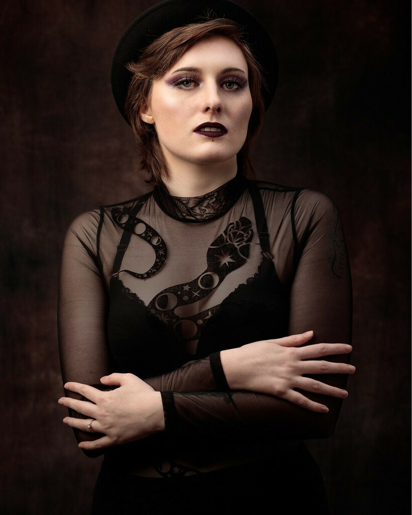 foyersphoto's tweet photo. So enjoyed doing this shoot with @natalie_a_jones π 3 of 3 Now planning our next shoot together.
.
.
.
.
#model #pose #goth #gothmodel #demonias #fishnets #makeup #gothinfluencer #tattoomodels #inkedmodels #boldeye #darklip #smokeyeye #smoke #punk #p⦠https://t.co/qnXH3vwtpO https://t.co/oGxd1kSM7c