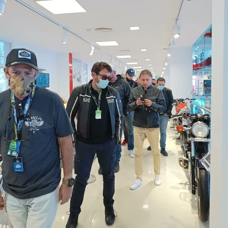 museotermas's tweet photo. #RECIBIMOS junto al Secretario Ejecutivo del @InproturArg @RikySosa la Visita del Embajador de Italia en Arg. Fabrizio Lucentini quien llegó en su Moto @DucatiMotor a presenciar el gran premio de Moto GP y se llevó la mejor impresión de la calidad y puesta en valor de lo expuesto https://t.co/l8SfIVfEaf