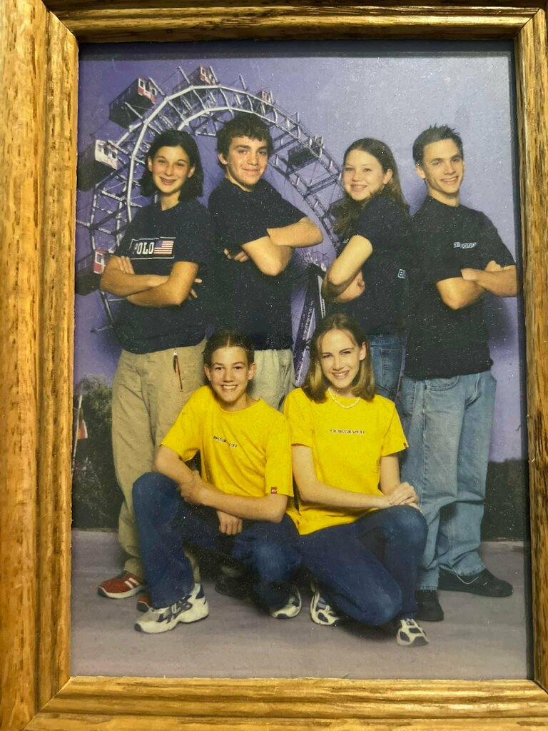 zyellowman2's tweet photo. Turn it back Tuesday to freshman year Sadie Hawkin’s Dance at Davis High. https://t.co/JbtGvUb1iz https://t.co/0Cn7yoICAD