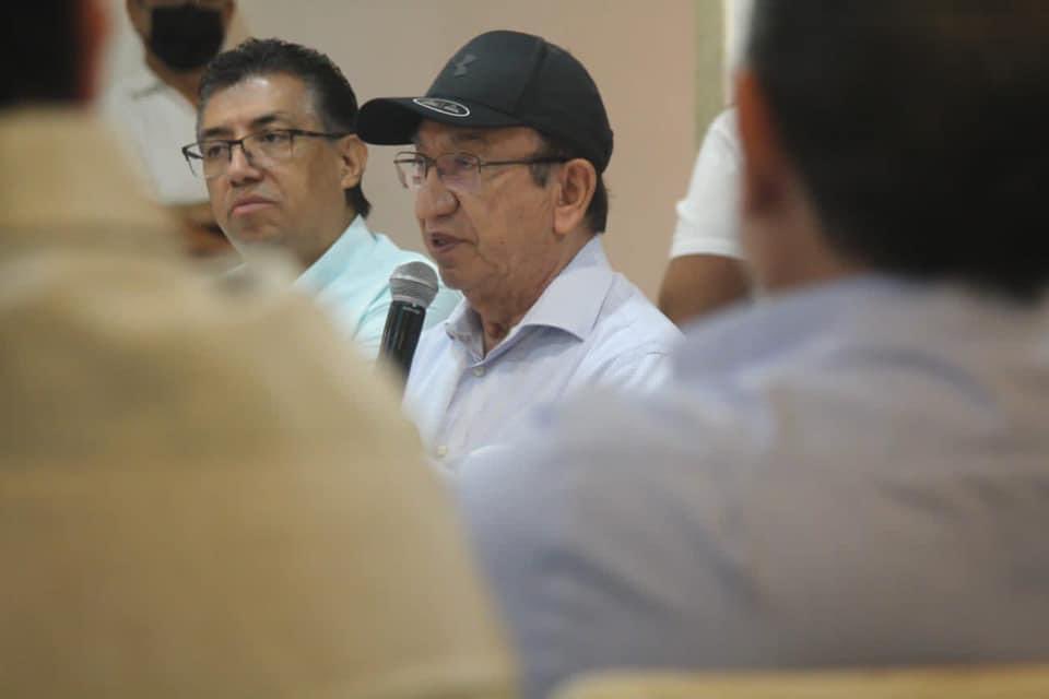 IsaiasGCroc's tweet photo. El día de hoy firmamos el convenio de colaboración entre la @CROC_Nacional y el Instituto de Educación para Adultos del Estado de #Yucatán representado por la Mtra. Rosa Adriana Díaz Lizama.

Gracias a los empresarios de #Keken y #Bachoco, por acompañarnos. https://t.co/EUEVmCsPqF