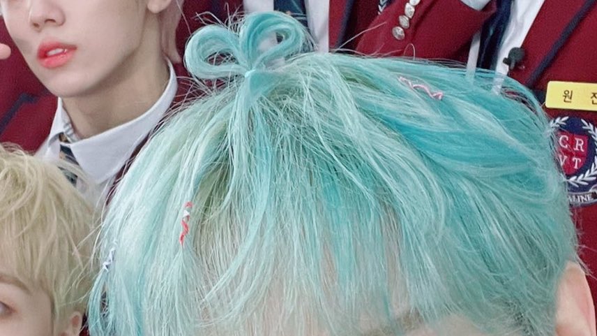 YEOSANGLOOK's tweet photo. yeosang’s cute hair ♡ https://t.co/XDmxcvlrJz