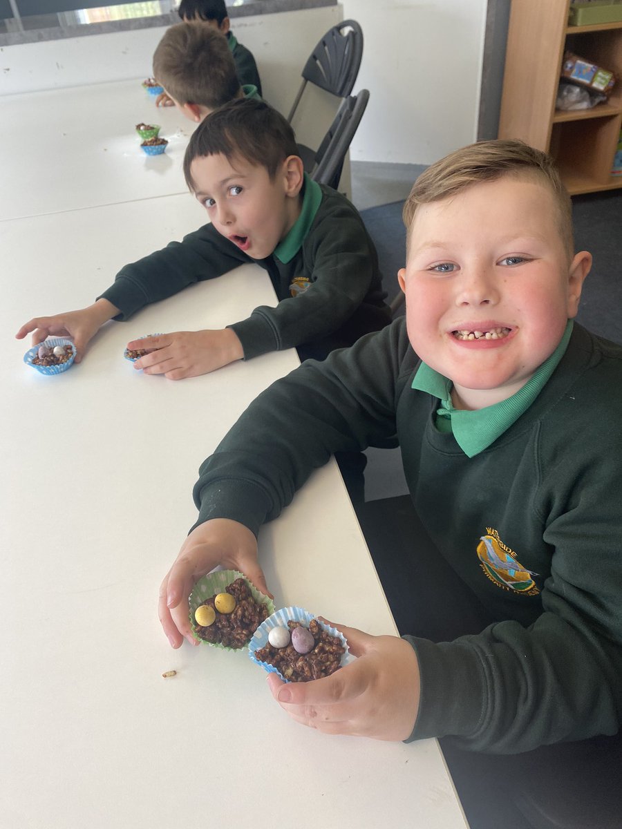 Wye_WPA's tweet photo. Easter 🐣 🥚 #WatersideDT https://t.co/2TJAkeP2hO