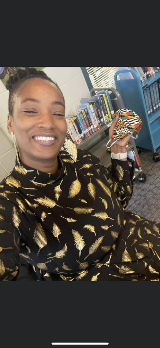 amilah08's tweet photo. Happy (belated) National Librarian’s Day! #readabook 📚My friend and former co-worker Tiffany Cannon is the BEST @WarhillHigh https://t.co/Ot6ZZYf6Mb