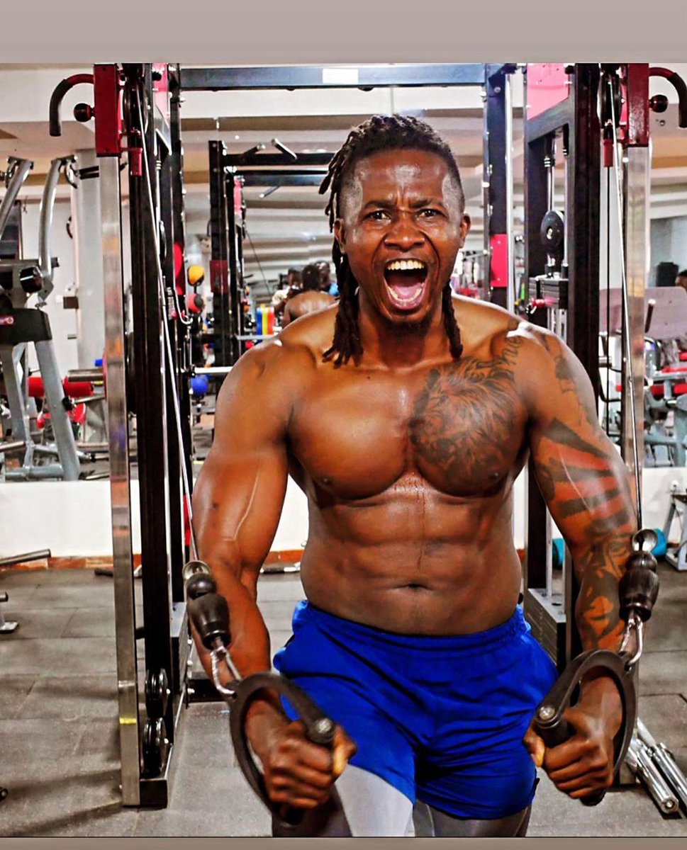 shubufitness142's tweet photo. SPARTANSSSSSSSSSSSSS, what is your profession? Work like a Spartan, Pain is temporary but fitness is for a life time #AprilChallange #ShubuFitness #BootCampSeries @fsnakazibwe https://t.co/VQ6s23AoiY