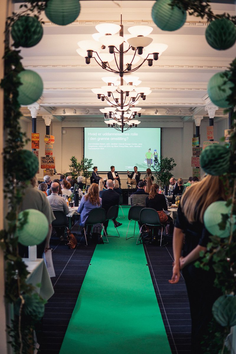 SigneKoch's tweet image. DEAs Partnerdag 2022: Danske uddannelser i den grønne førertrøje? @TaenketankenDEA #partnerdag