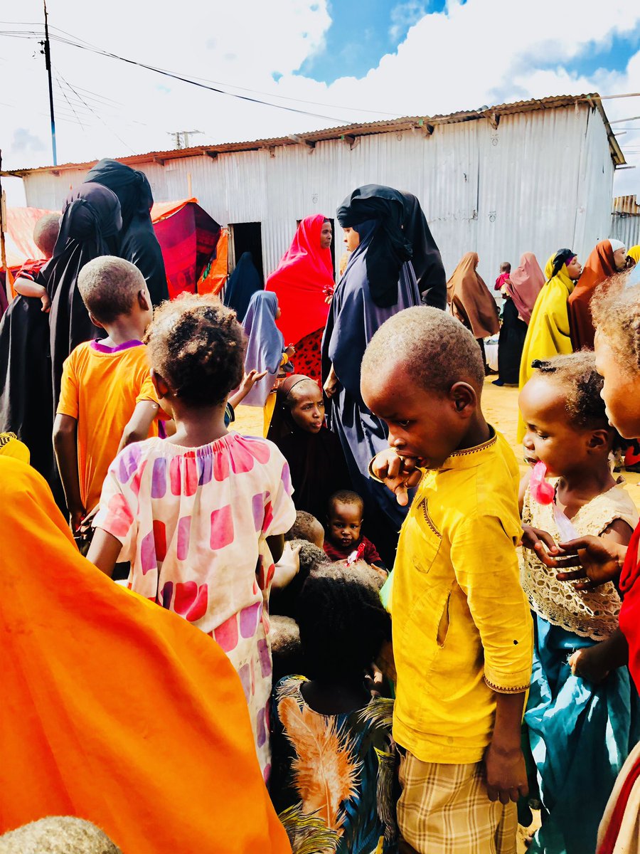 IftinSudi's tweet photo. Adunka waxa u jeclahay❤️ shaqa laqabta Shaqoyin Loo Qabto Dadka masakinta ah  ilahow u Hiili Dadkena Tabaleysan🥺🤲 https://t.co/9FDb3HX01g