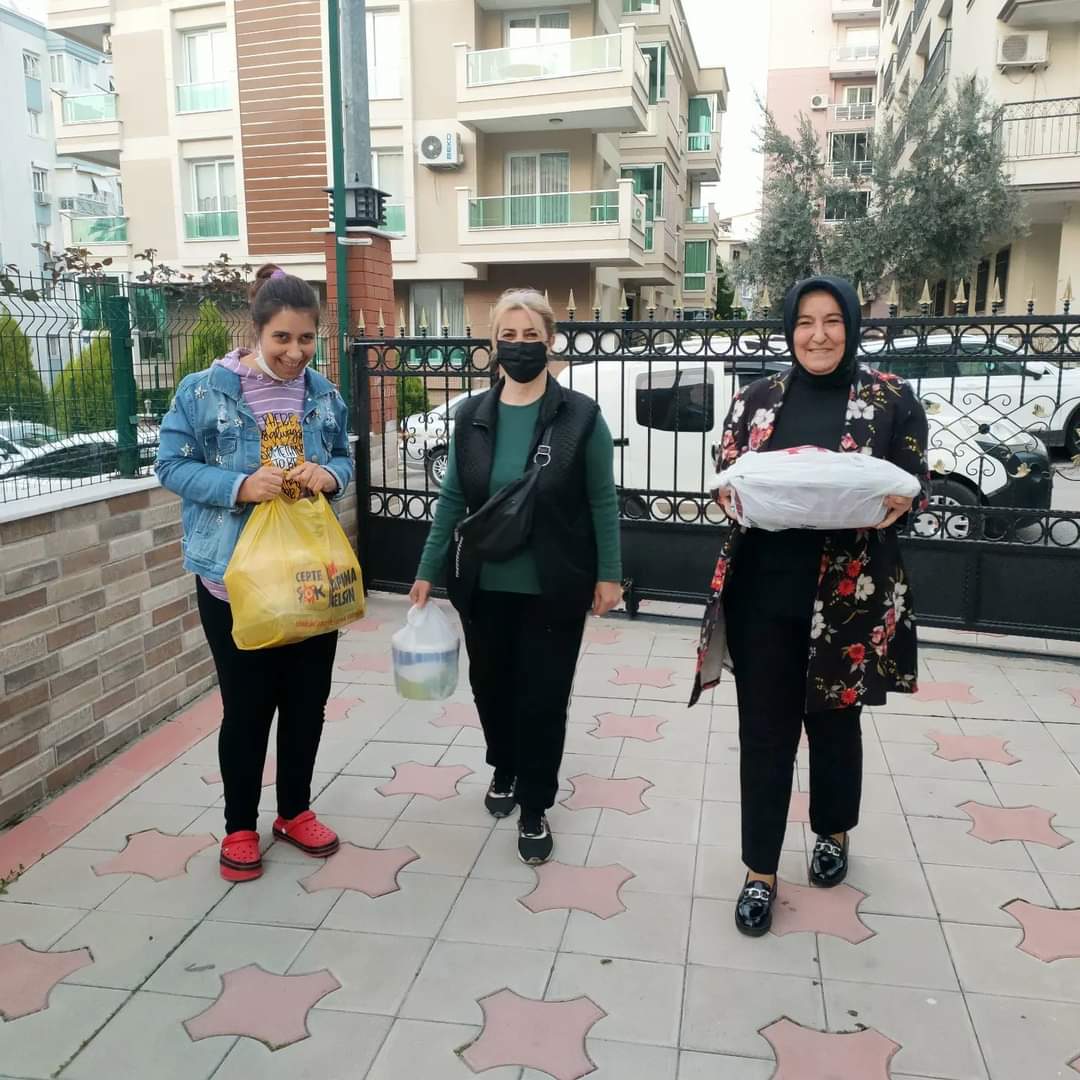 Akkadinbucaaa's tweet photo. Ramazan Ayı işte bu; paylaşmak.
#Gönül Soframız için #Bucakoop mahallemizdeyiz.
#GönülSofrası... https://t.co/csUyNLMX5d