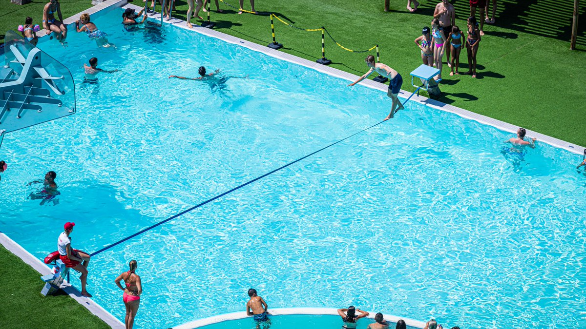 Venez tester votre équilibre sur la slackline de notre Baie des Sirènes 🤪

👉 Arriverez-vous à traverser sans tomber dans l'eau 💬?