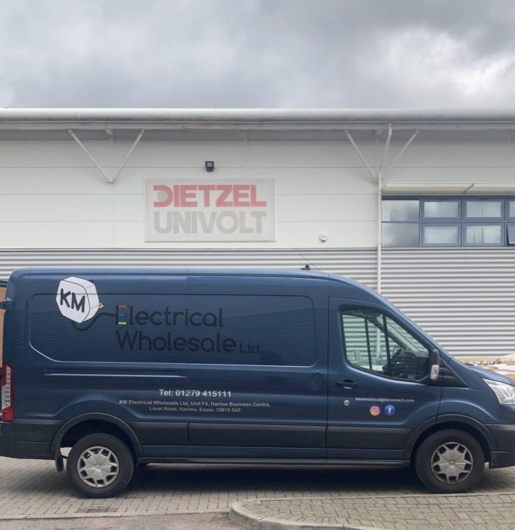 UnivoltUK's tweet photo. Lovely to see our #customer KM Electrical collecting from our UK office today despite the miserable weather π§
For further information on our range visit our new website https://t.co/WWESe9HxC7 or give us a call today on 01707379820
#collections #happycustomer #pvctrunking https://t.co/F5mc8U11pq