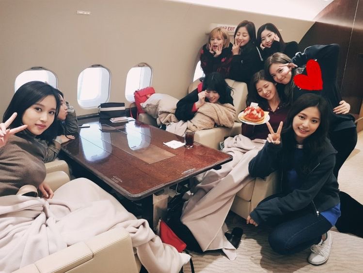 dailytwiceselca's tweet photo. twice ft. mina’s private jet https://t.co/s2aAwam7FA