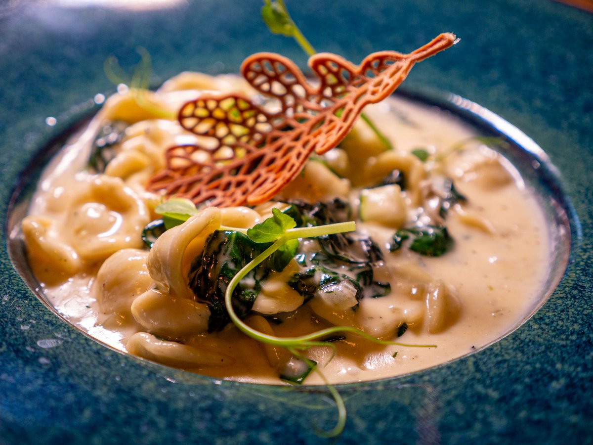 OkazjeP's tweet photo. Najlepszy lokal z jedzeniem, w którym byliście? 
Ja zacznę: 
Steki - SteakHouse EVIL Gdańsk
Fine Dining - Z DRUGIEJ STRONY LUSTRA Szczecin 
Dyletanci - Warszawa 
Ramen - Akita Ramen Trójmiasto/ AkitaRamen
Chińskie - Jinling Dumpling https://t.co/U9CE4qTcP3