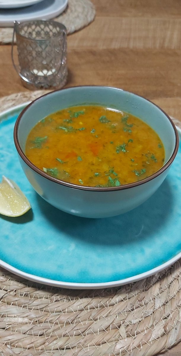 achahbarmo's tweet photo. Heb je geen inspiratie en wil je graag wat klaarmaken voor bij de Iftar
Iwzan - Tchicha - Gerst SOEP
Simpel en lekker
Chef-Mo
Ni meer - Ni minder
#ramadanfoodchefmo
#Ramadan2022
#inspiratiefood
#chefmo
#chefmobelgium https://t.co/6j71x71Bgz