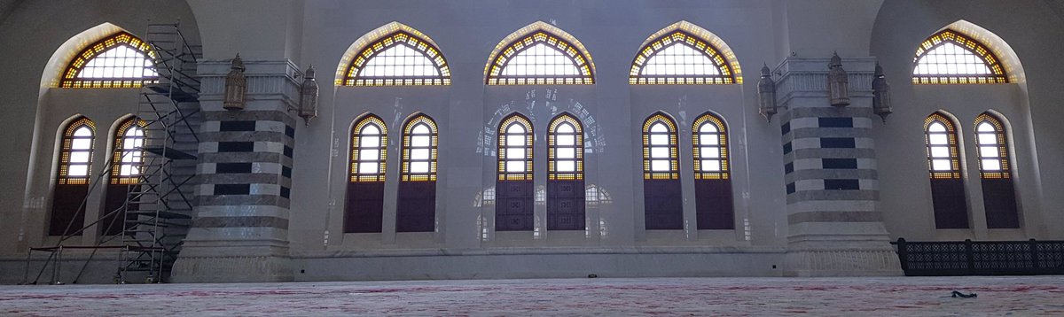 mralsiyabi's tweet photo. بالرغم من تشابه عدسة الهاتف بين الأمس واليوم، إلا أن زوايا الجمال في #جامع_محمد_الأمين لا تنتهي.
#غرد_بصورة #Note8 @SamsungMobile https://t.co/XJ45nyrBv0