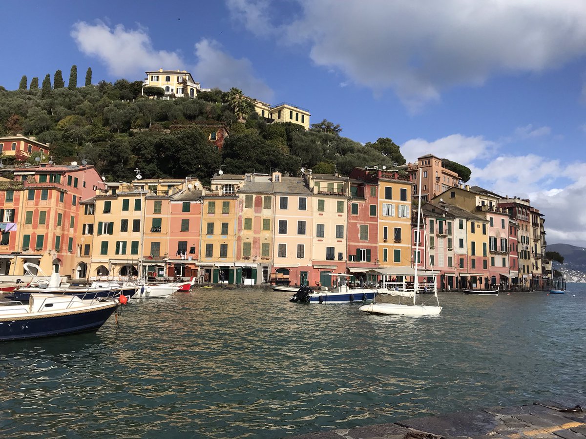 charterbrokerCB's tweet photo. Looking for a crewed yacht charter in Italy?  With TJB Super Yachts, chartering a yacht in #Portofino is easy.  Email me: charliebush@tjbsuperyachts.com
#YachtCharter #Superyachts #BoatLife https://t.co/jlv8FxTy8h