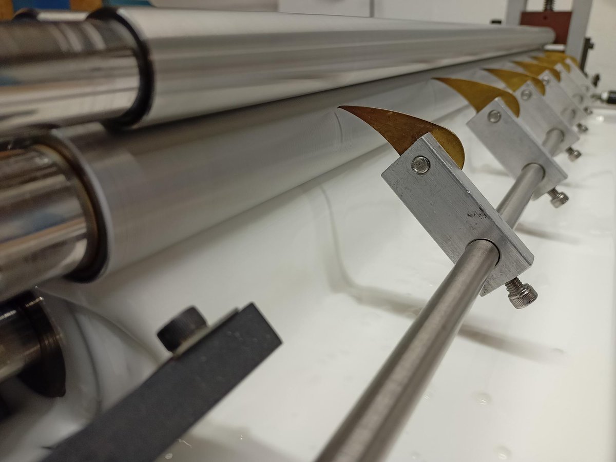 KandKFinishing's tweet photo. Gluing machine - Loaded and ready to go.!
Today is all about #Duplexing #businesscards π https://t.co/GKIic16HCB