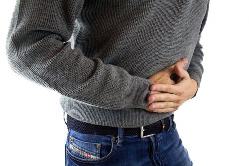 Healthonics's tweet image. Are you suffering from #constipation? Do you eat a lot of processed &amp;amp; refined food? If yes! Then it can be the reason. Refined &amp;amp; processed food lacks sufficient #fibre, which is the root cause of developing constipation. Eating enough #fruits &amp;amp; vegetables can be a solution!