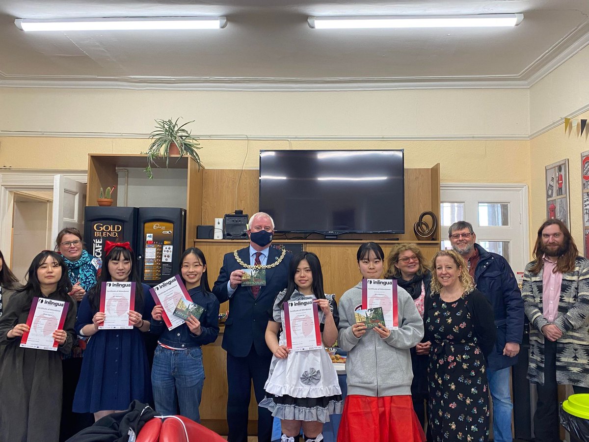 inlinguaChelt's tweet photo. Thank you @CheltenhamMayor for attending our leaving ceremony, the Japanese group had a lovely time as did our staff and host families. Shame we had to return the Civic regalia! https://t.co/W5RdTAGTn4