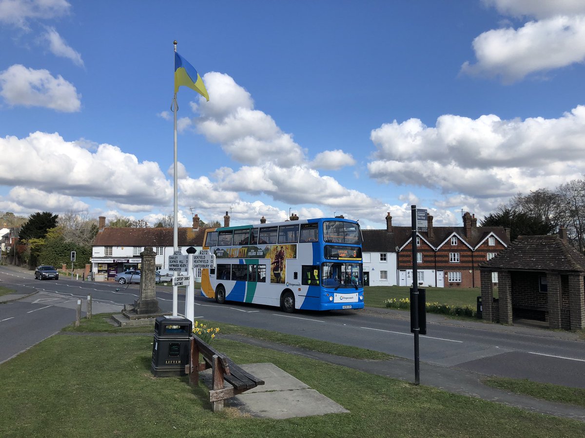 coastliner711's tweet photo. A pleasure to take part in the @SSBusandCoach Ukraine Fundraiser Running Day on Sunday. It’s been a few years since a Stagecoach Trident visited Lewes Bus Station. Also got to meet Twitter colleagues from Stagecoach South @stuartchau500 and @TransGirlEm on the Jubilee bus. https://t.co/9CYZVr70SL