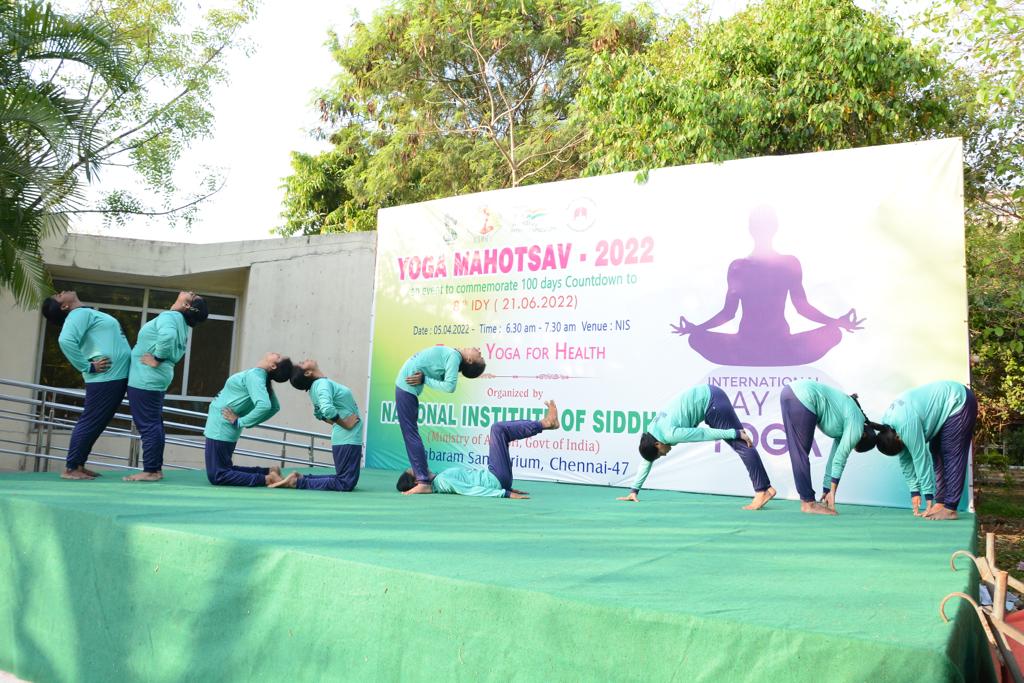 mdniy's tweet photo. Glimpses from today's Yogotsav Countdown Programme held at NIS, Chennai.
With just #77DaysToGo to #IDY2022, National Institute of Siddha, Chennai in collaboration with MDNIY conducted a mass Yoga session on 'Common Yoga Protocol'. https://t.co/Ud7dNwT79R